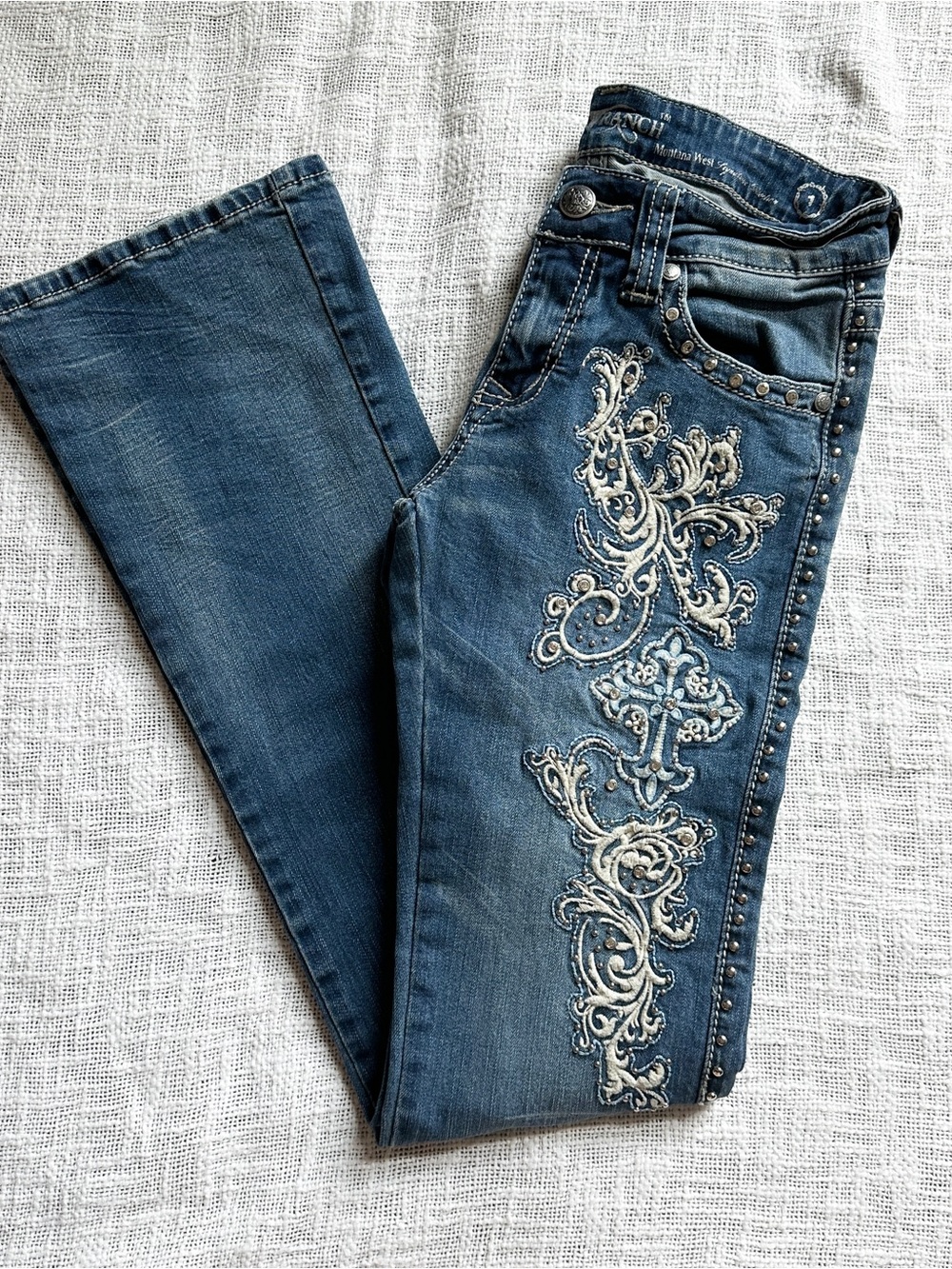 Trinity Ranch Embroidery Embossed Studded Low Rise Bootcut Jeans 🐃 Size 1